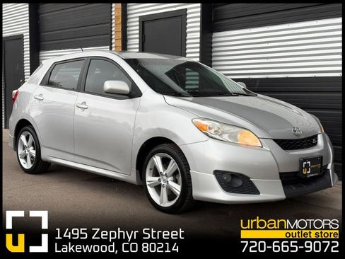Used 2010 Toyota Matrix S FWD image 1