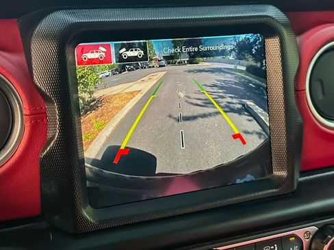Used 2023 Jeep Wrangler Unlimited Rubicon 4xe AWD/4WD image 26