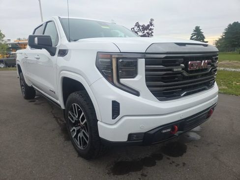 Used 2022 GMC Sierra 1500 AT4 w/ AT4 Premium Package AWD/4WD image 1