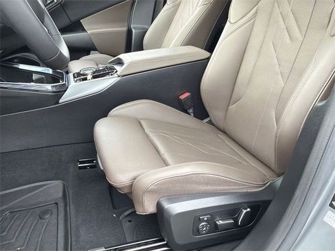 Used 2025 BMW X3 xDrive30i w/ Premium Package image 24