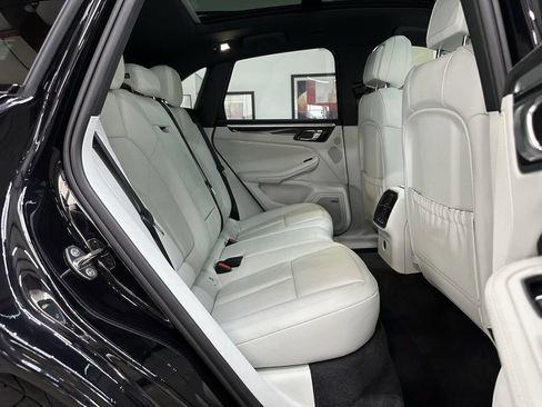 Used 2024 Porsche Macan S image 15