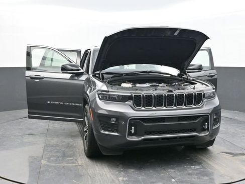 Used 2023 Jeep Grand Cherokee Overland w/ Luxury Tech Group IV image 64