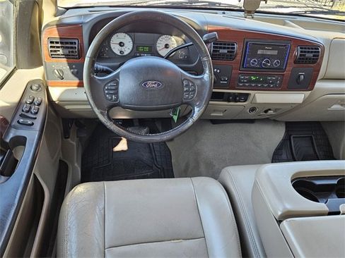 Used 2006 Ford F350 XLT image 11