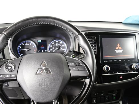 Used 2020 Mitsubishi Outlander SEL AWD/4WD image 16