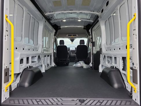 New 2026 Ford Transit 250 148 Medium Roof image 8