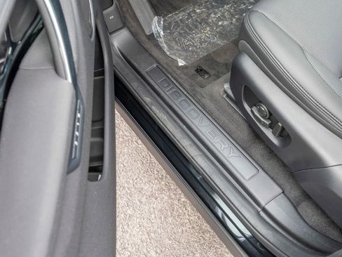 New 2025 Land Rover Discovery Sport S image 16