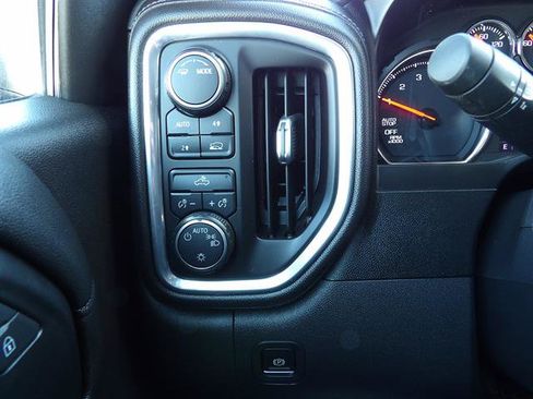 Certified 2020 Chevrolet Silverado 1500 LT w/ All-Star Edition AWD/4WD image 17