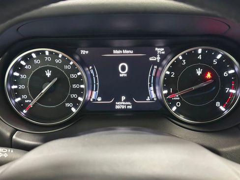 Used 2022 Maserati Levante Modena image 30