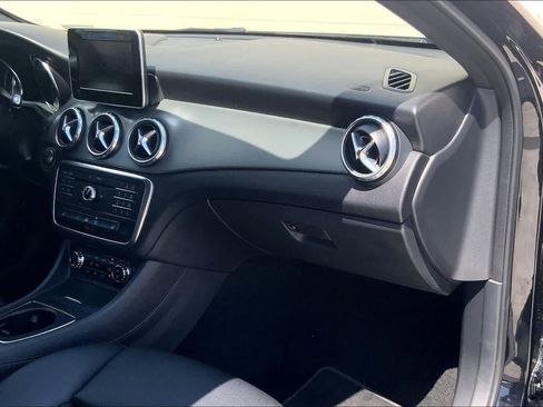 Used 2017 Mercedes-Benz GLA 250 image 23