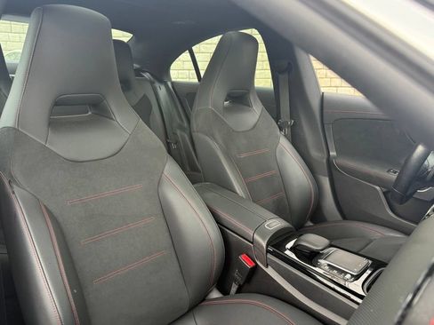 Used 2023 Mercedes-Benz CLA 250 4MATIC image 31