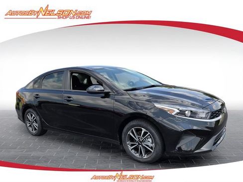 Used 2024 Kia Forte LXS w/ LXS Technology Package FWD image 1