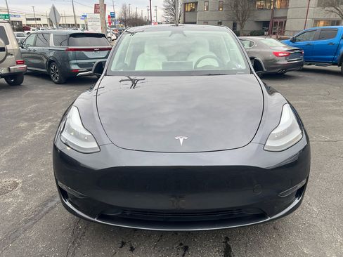 Used 2024 Tesla Model Y Long Range image 2