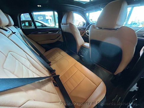 Used 2025 BMW X4 xDrive30i image 19