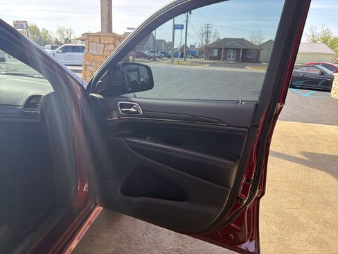Used 2020 Jeep Grand Cherokee Limited X AWD/4WD image 7