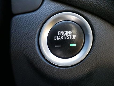 Used 2020 Chevrolet Equinox LT image 28