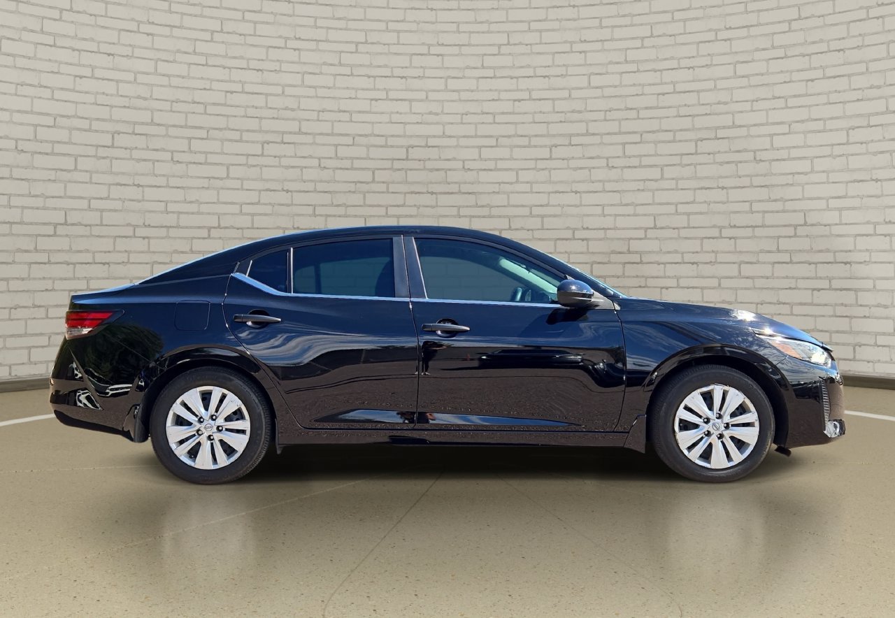 Used 2025 Nissan Sentra S FWD image 4