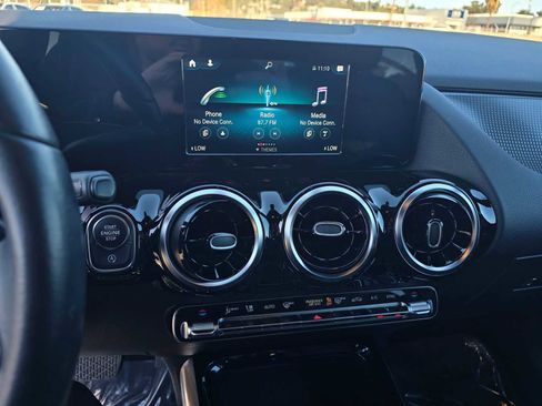 Used 2021 Mercedes-Benz GLA 250 4MATIC image 27