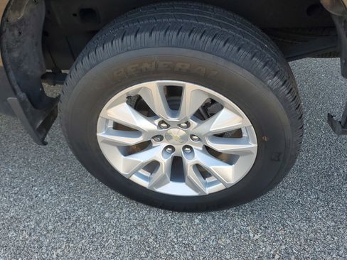 Used 2022 Chevrolet Silverado 1500 Custom image 12