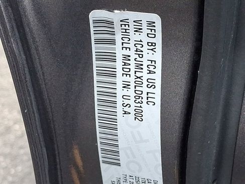 Certified 2020 Jeep Cherokee Latitude Lux w/ Quick Order Package 26H Lux image 30