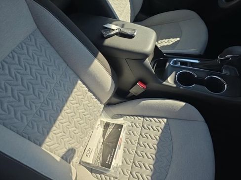 Used 2023 Chevrolet Equinox LS w/ LS Convenience Package image 10