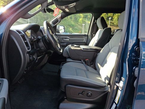 Used 2022 RAM 1500 Big Horn AWD/4WD image 11