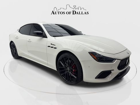 Used 2023 Maserati Ghibli Modena RWD image 2