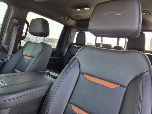 Used 2025 GMC Sierra 2500 AT4 w/ AT4 Premium Plus Package AWD/4WD image 28