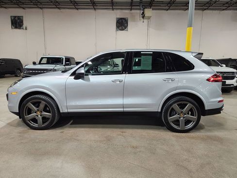 Used 2018 Porsche Cayenne image 7