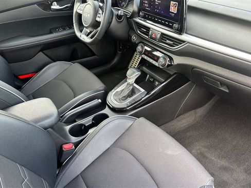 Used 2023 Kia Forte GT-Line image 12