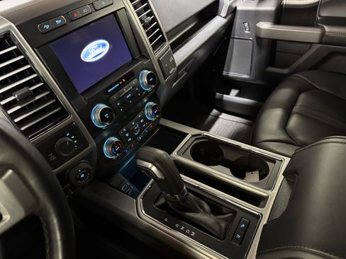 Used 2019 Ford F150 Platinum w/ Equipment Group 701A Luxury image 13