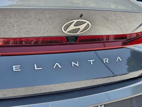 Used 2024 Hyundai Elantra SEL FWD image 12