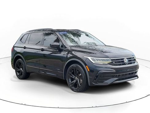 Used 2023 Volkswagen Tiguan SE R-Line FWD image 1