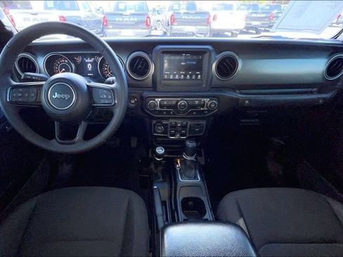 Used 2023 Jeep Gladiator Sport AWD/4WD image 15