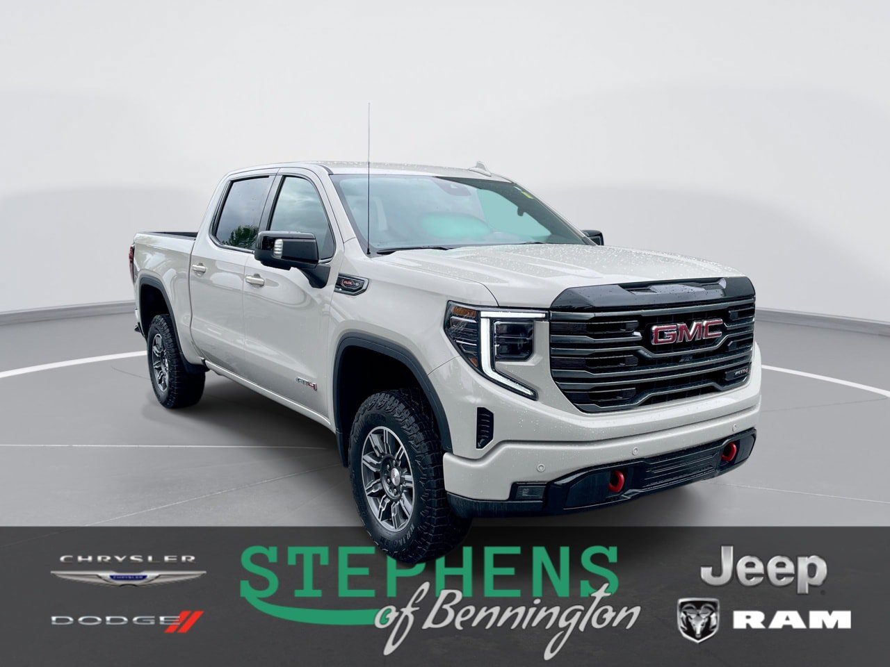 Used 2026 GMC Sierra 1500 AT4 AWD/4WD image 1