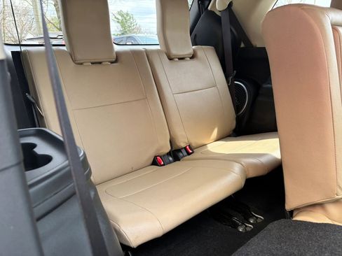 Used 2016 Mitsubishi Outlander SEL image 23