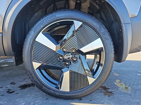 New 2026 Nissan Kicks SR w/ SR Premium Package FWD image 34