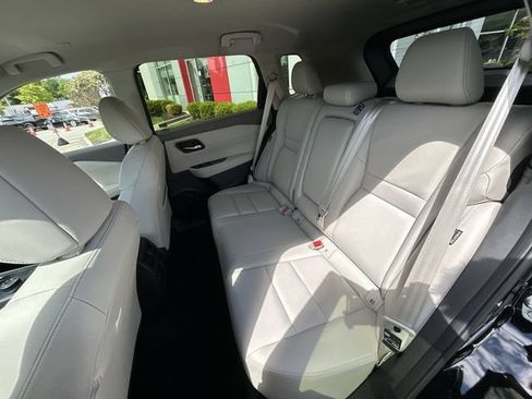 Certified 2025 Nissan Rogue SL AWD/4WD image 23