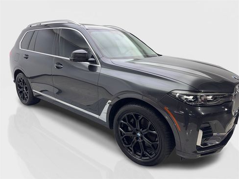 Used 2020 BMW X7 xDrive40i w/ Premium Package image 11