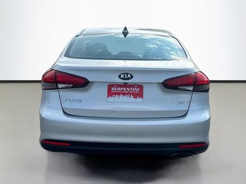 Used 2018 Kia Forte EX FWD image 7
