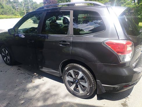 Used 2017 Subaru Forester 2.5i Limited AWD/4WD image 4