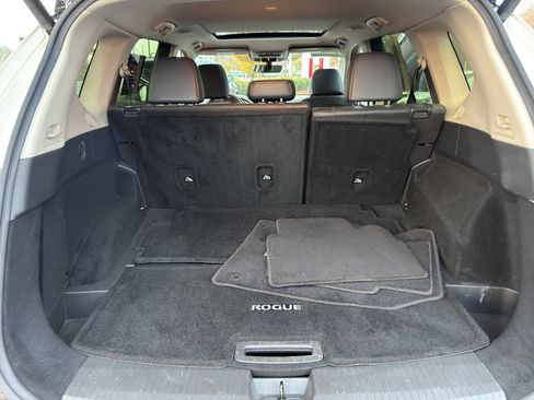 Certified 2023 Nissan Rogue SL w/ SL Premium Package image 32