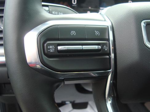 Used 2024 GMC Canyon Denali AWD/4WD image 15