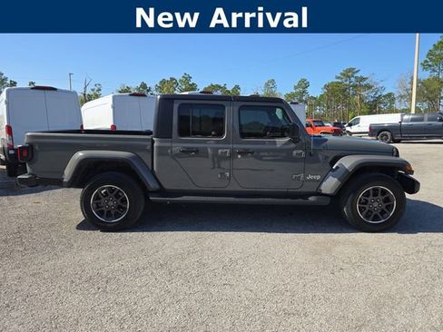 Used 2023 Jeep Gladiator Overland image 3