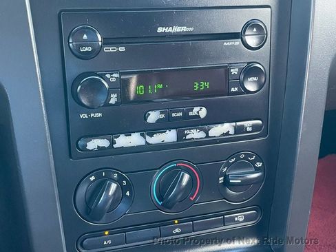Used 2006 Ford Mustang GT RWD image 32