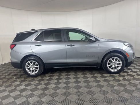 Used 2024 Chevrolet Equinox LT AWD/4WD image 2