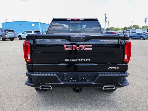 New 2026 GMC Sierra 1500 AT4 w/ AT4 Premium Package AWD/4WD image 4