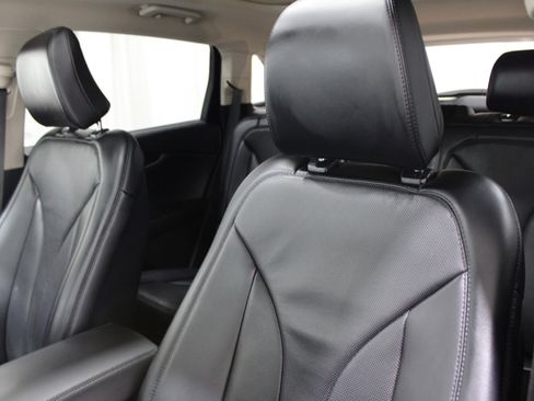 Used 2023 Lincoln Nautilus Reserve image 4