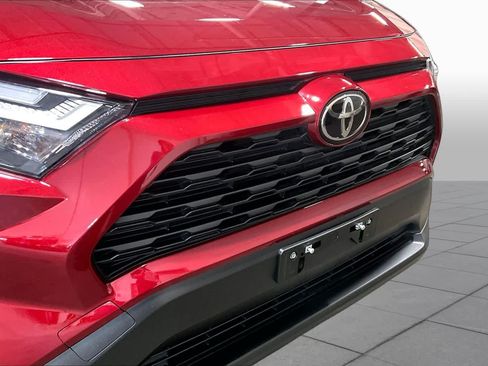 Used 2025 Toyota RAV4 XLE w/ Convenience Package AWD/4WD image 30