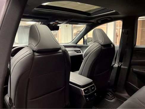 Certified 2023 Lexus RX 350 F Sport w/ Accessory Package image 19