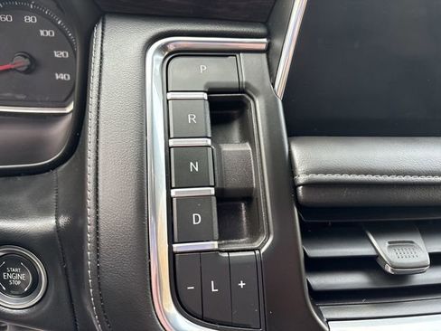 Used 2021 Chevrolet Tahoe Z71 w/ Luxury Package image 22